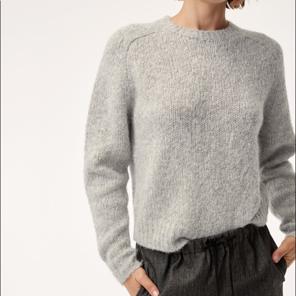 Babaton Sweaters - Aritzia The group by Babaton Luxe Crew Sweater